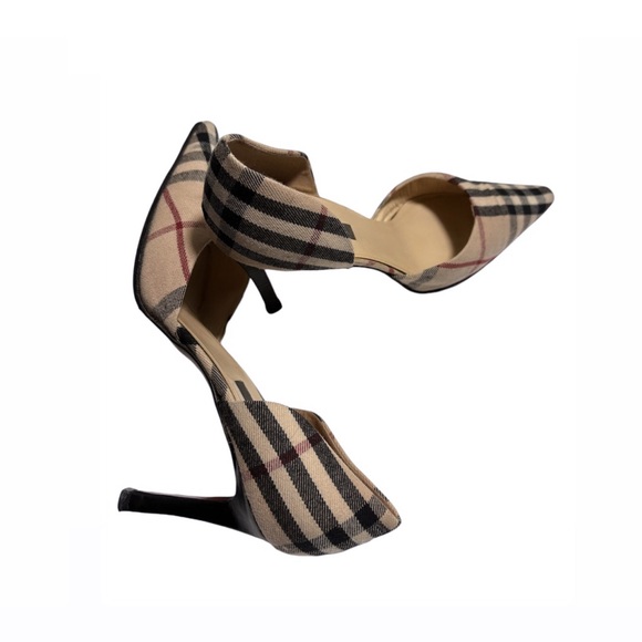 Vintage Burberry Pumps - Picture 2 of 5